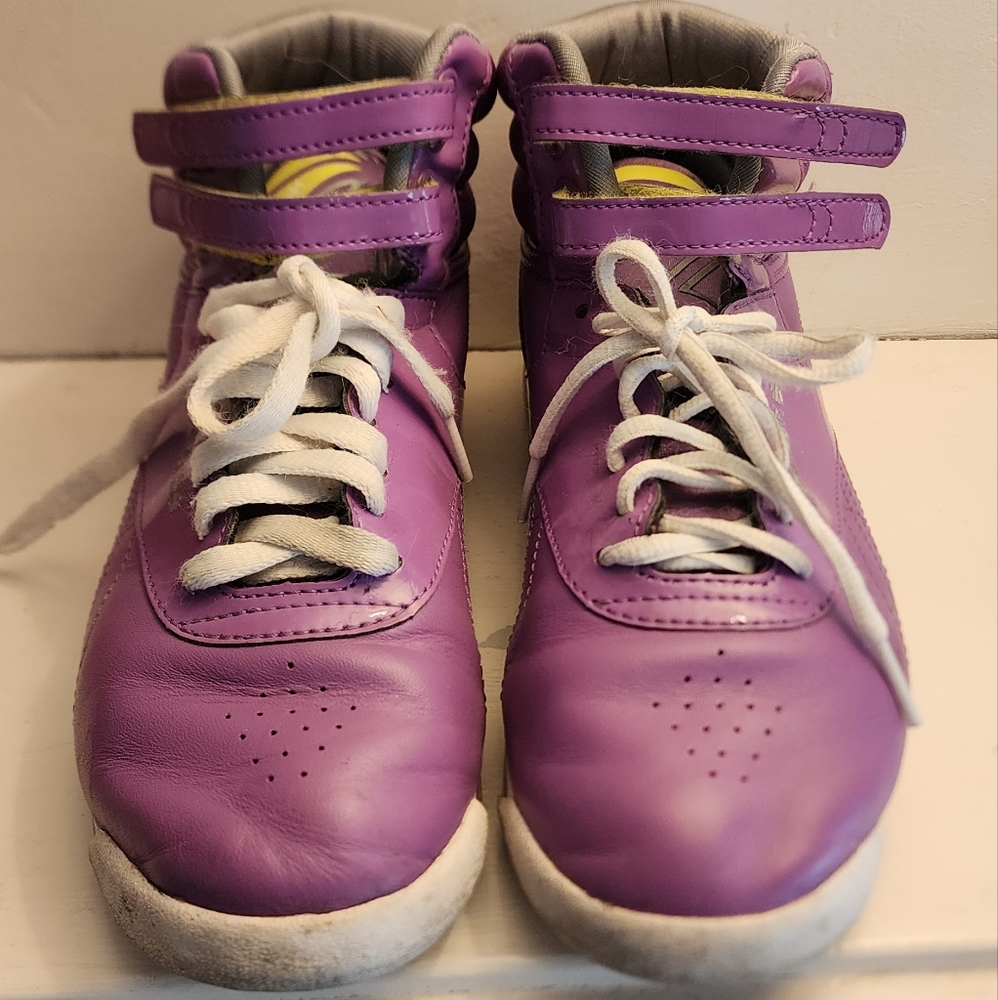 Reebok Freestyle Women's 9